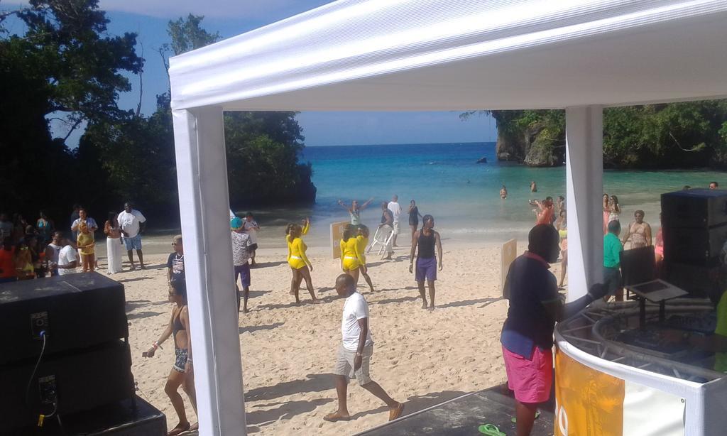 San San Tropez Hotell Port Antonio Eksteriør bilde