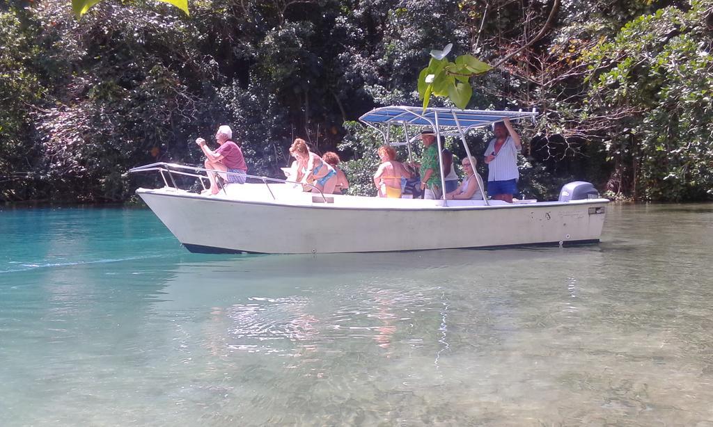 San San Tropez Hotell Port Antonio Eksteriør bilde